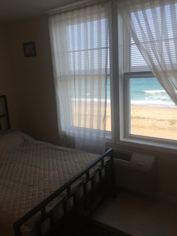 Misquamicut Beach Front Inn Westerly Zewnętrze zdjęcie