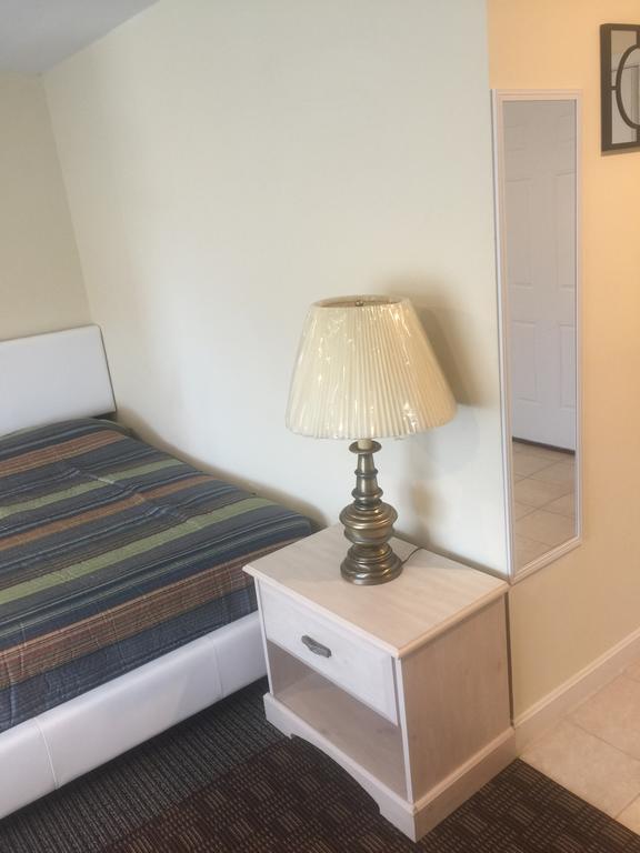 Misquamicut Beach Front Inn Westerly Zewnętrze zdjęcie