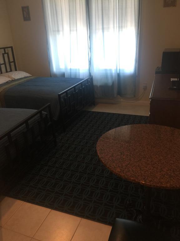 Misquamicut Beach Front Inn Westerly Zewnętrze zdjęcie